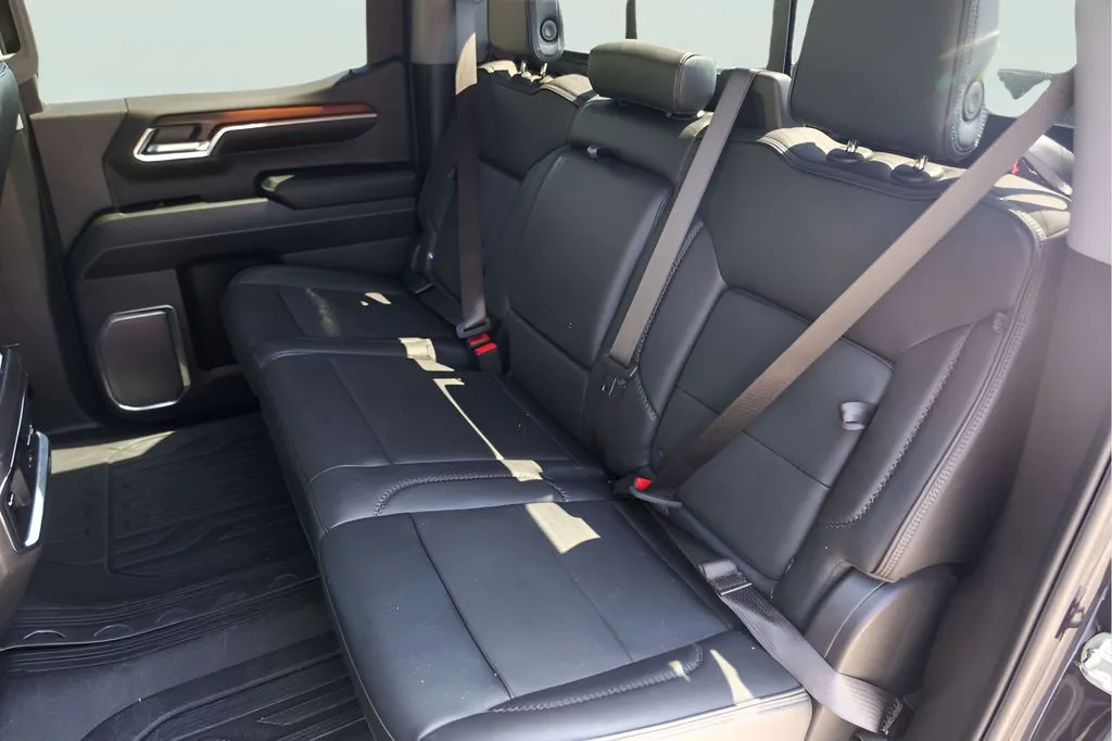 GMC Sierra photo 27