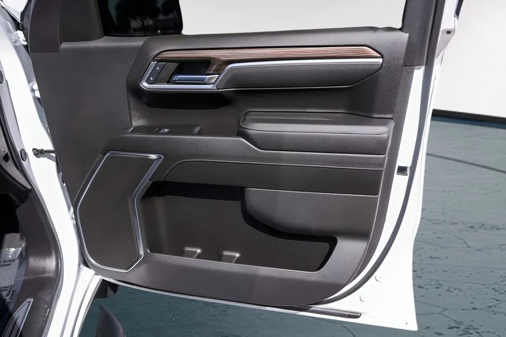Chevrolet Silverado photo 30