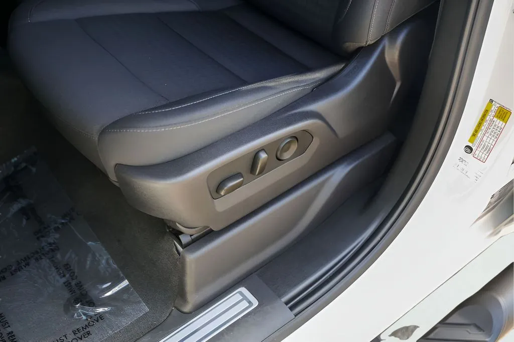 Chevrolet Silverado photo 10