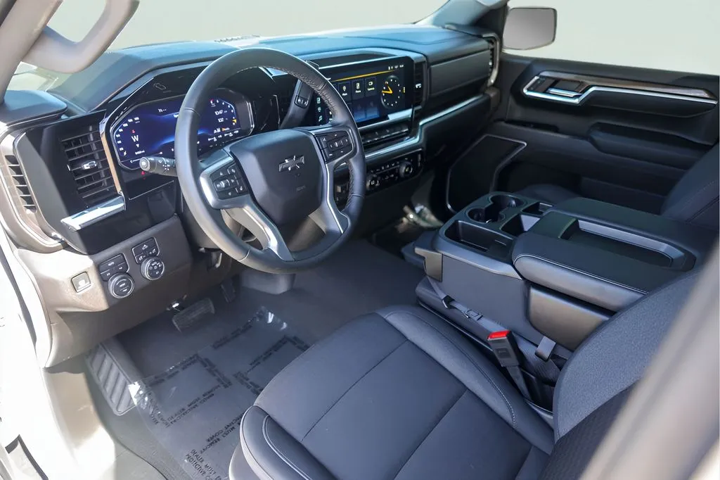 Chevrolet Silverado photo 12