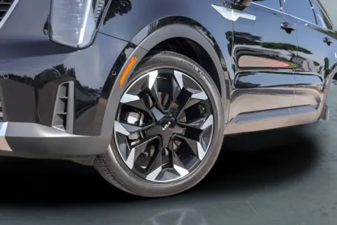 More photos of 2024 Kia Sorento SX at Covert Buick GMC, TX