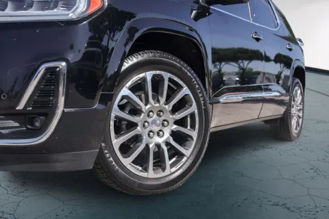 More photos of 2021 GMC Acadia Denali at Covert Buick GMC, TX