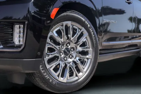 More photos of 2023 GMC Yukon Denali Ultimate at Covert Buick GMC, TX