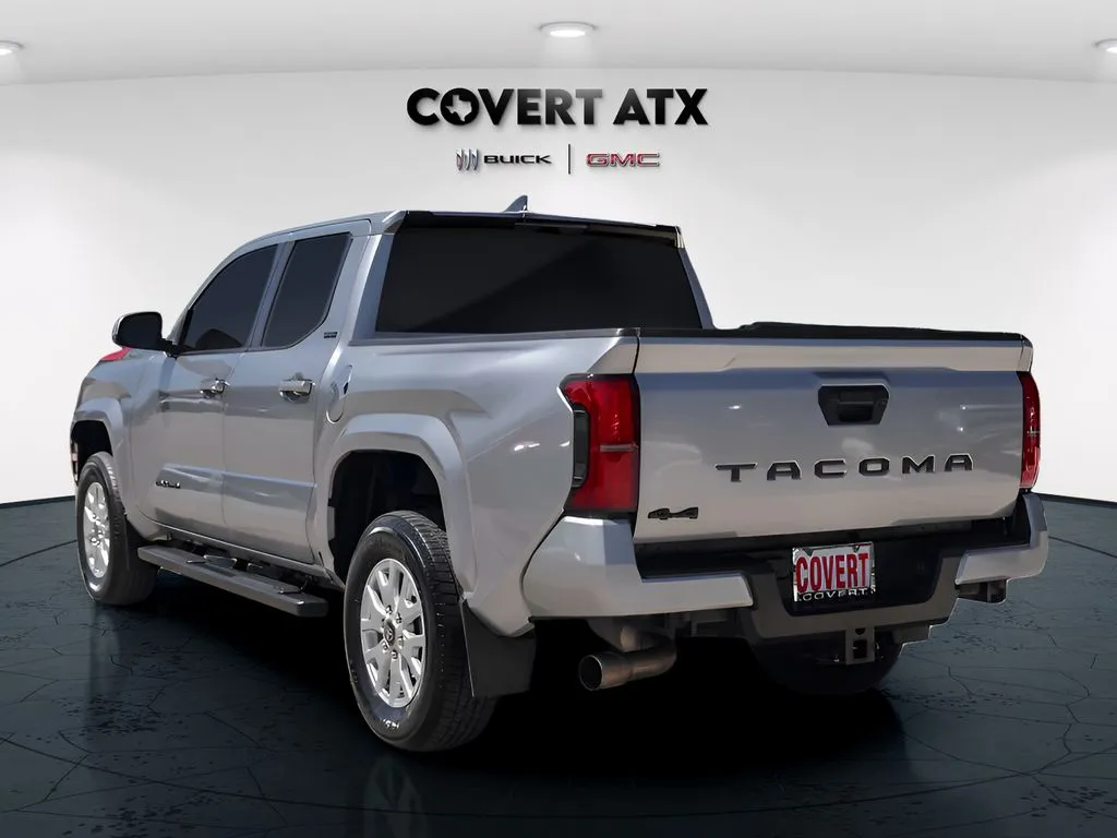 Toyota Tacoma photo 6