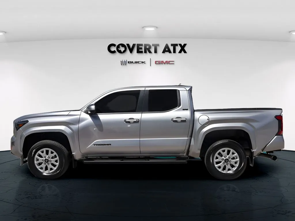 Toyota Tacoma photo 5