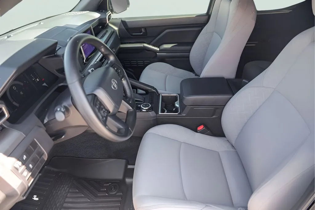 Toyota Tacoma photo 12