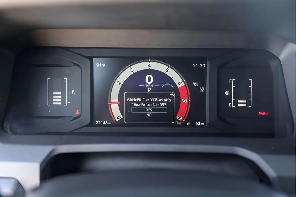 Toyota Tacoma photo 14