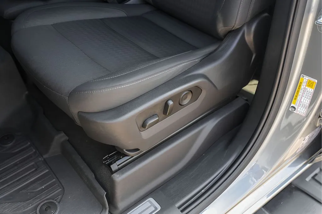 GMC Sierra photo 11