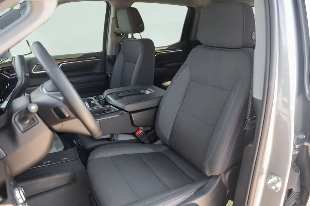 GMC Sierra photo 10