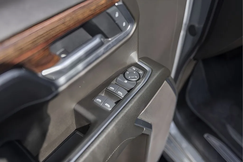 GMC Sierra photo 24