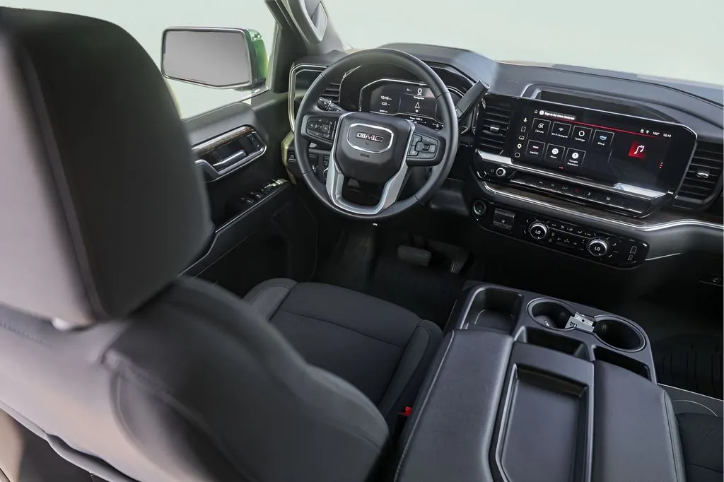 GMC Sierra photo 28