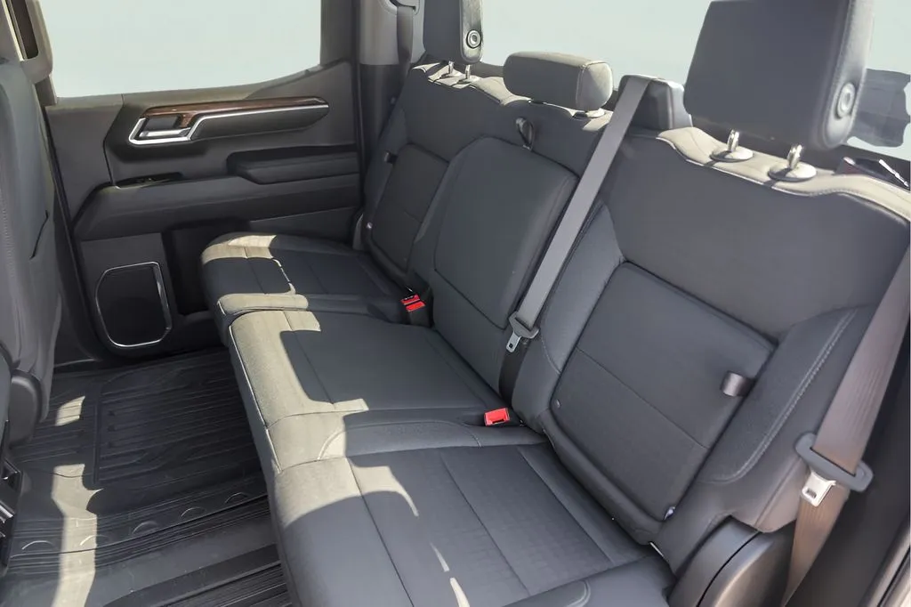 GMC Sierra photo 26