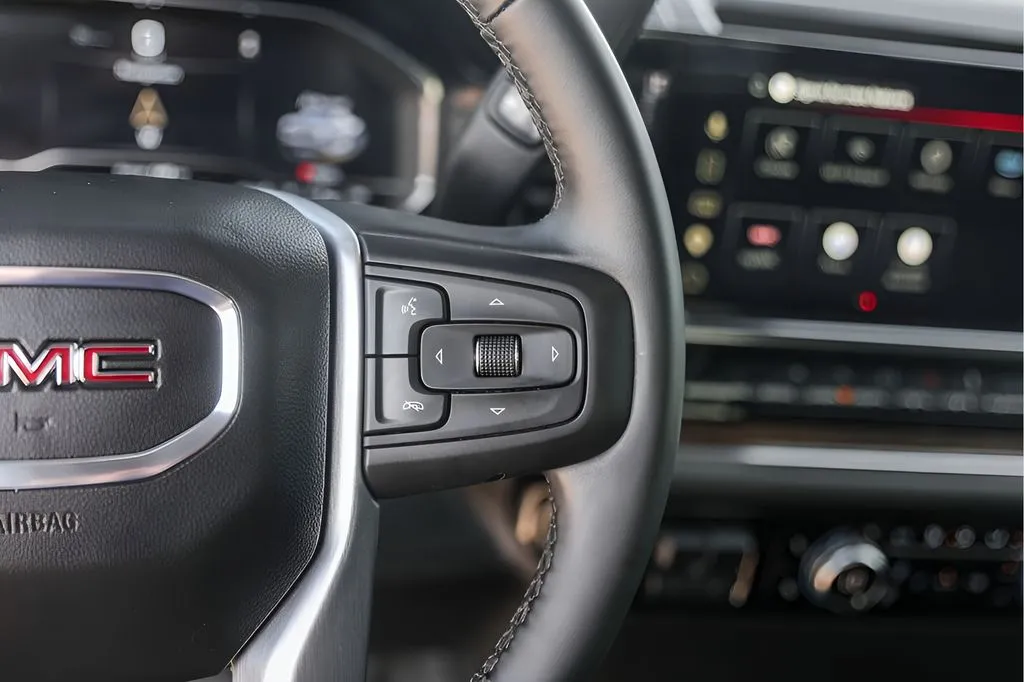 GMC Sierra photo 16