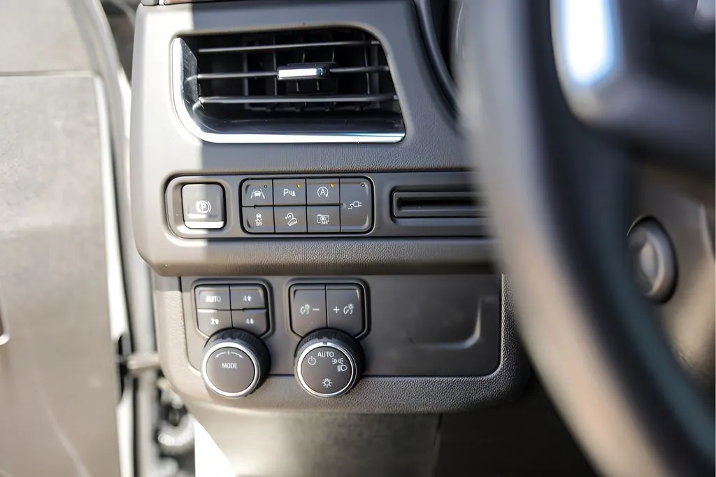 Chevrolet Tahoe photo 18