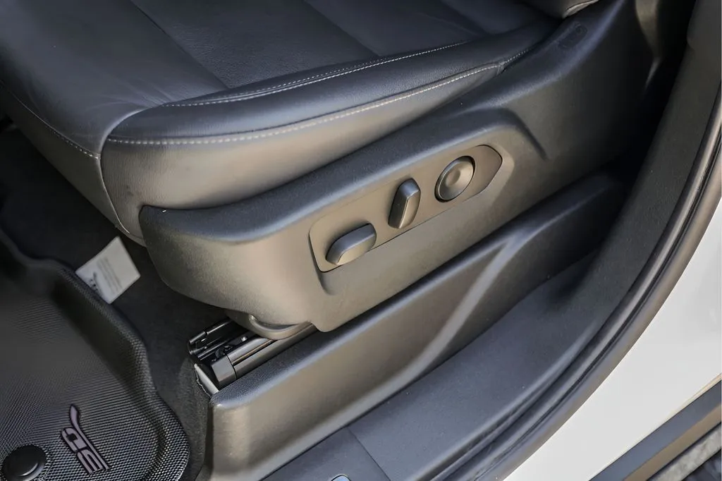 Chevrolet Tahoe photo 11