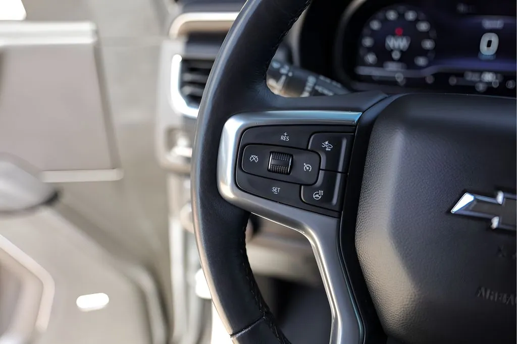 Chevrolet Tahoe photo 17