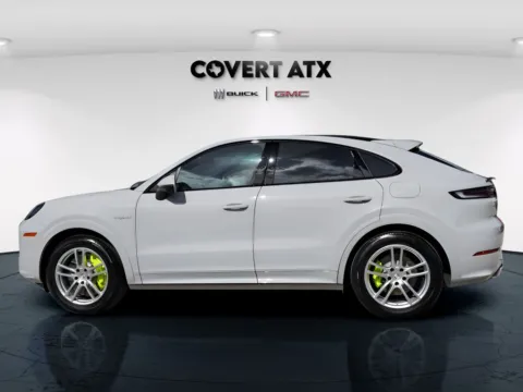 More photos of 2025 Porsche Cayenne E-Hybrid Coupe at Covert Buick GMC, TX