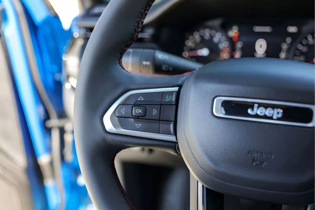Jeep Compass photo 17