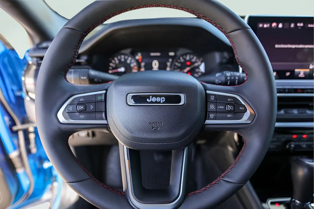 Jeep Compass photo 15