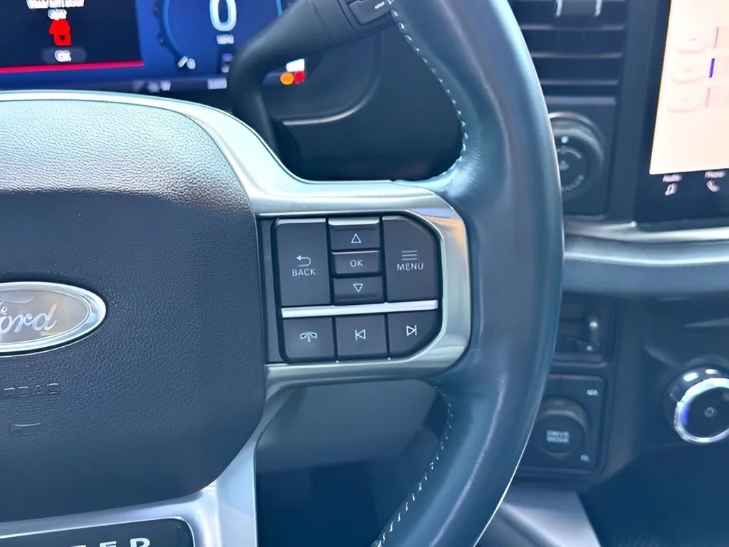 Ford F350SD photo 25