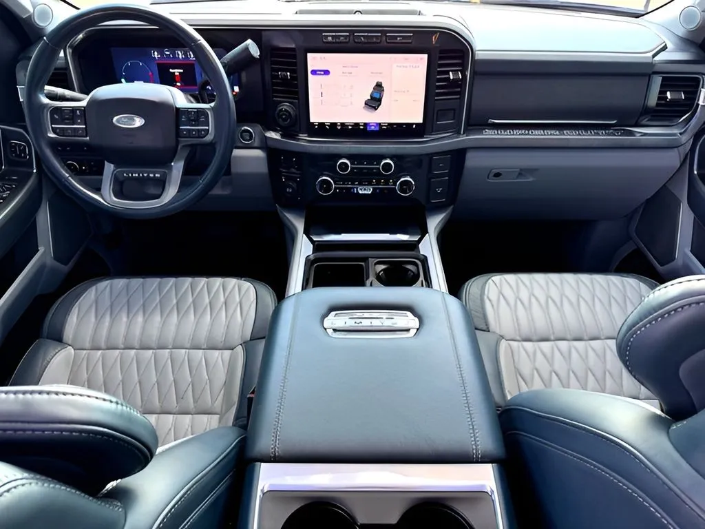 Ford F350SD photo 22