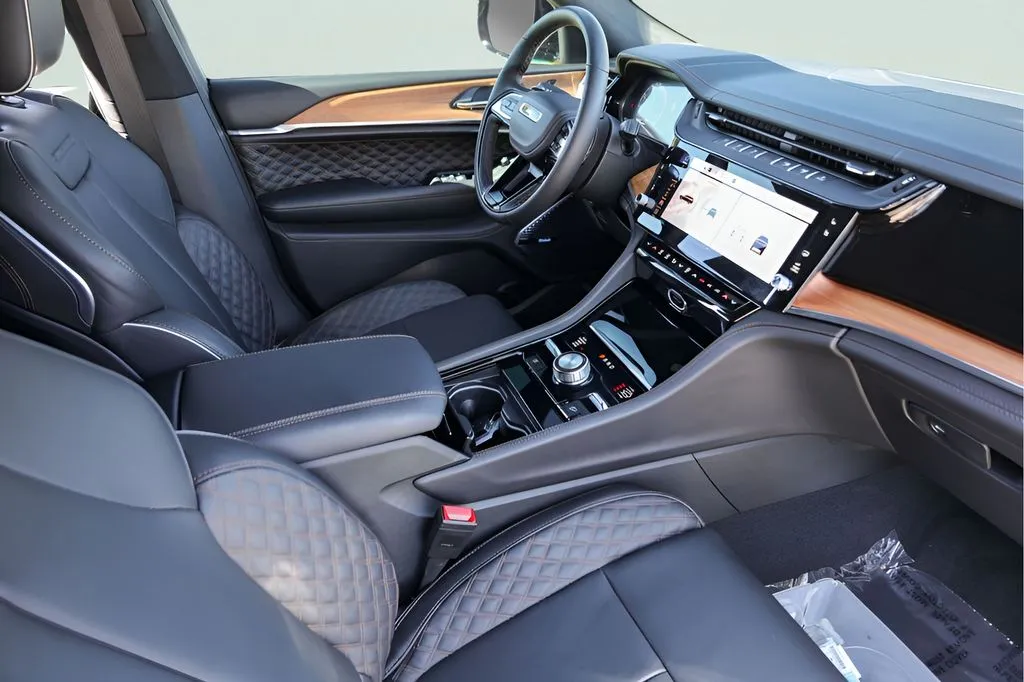 Jeep Grand Cherokee L photo 33