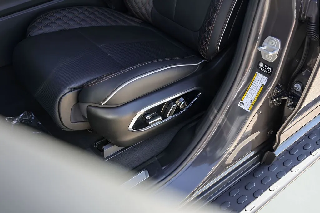Jeep Grand Cherokee L photo 11