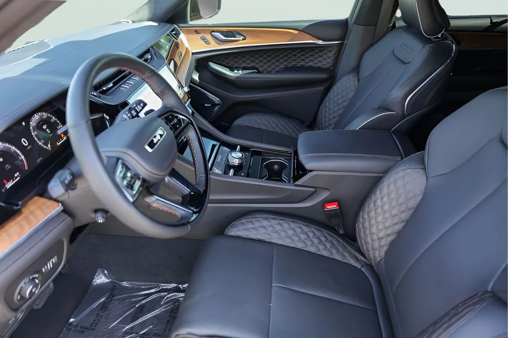 Jeep Grand Cherokee L photo 12