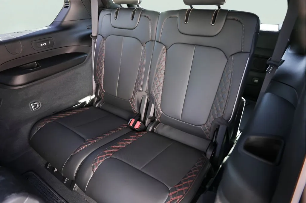 Jeep Grand Cherokee L photo 28