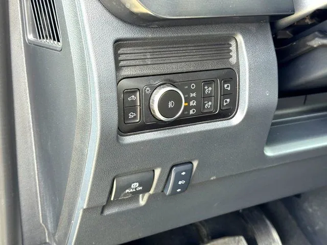 Ford F350SD photo 14