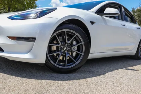 More photos of 2021 Tesla Model 3 Standard Range Plus at Covert Buick GMC, TX