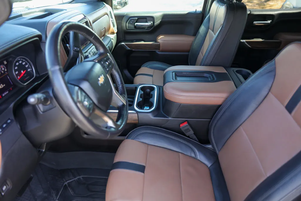 Chevrolet Silverado photo 12
