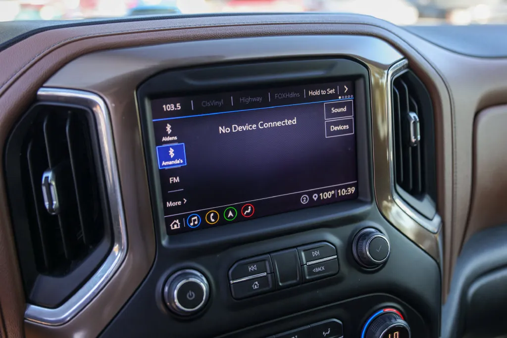 Chevrolet Silverado photo 19