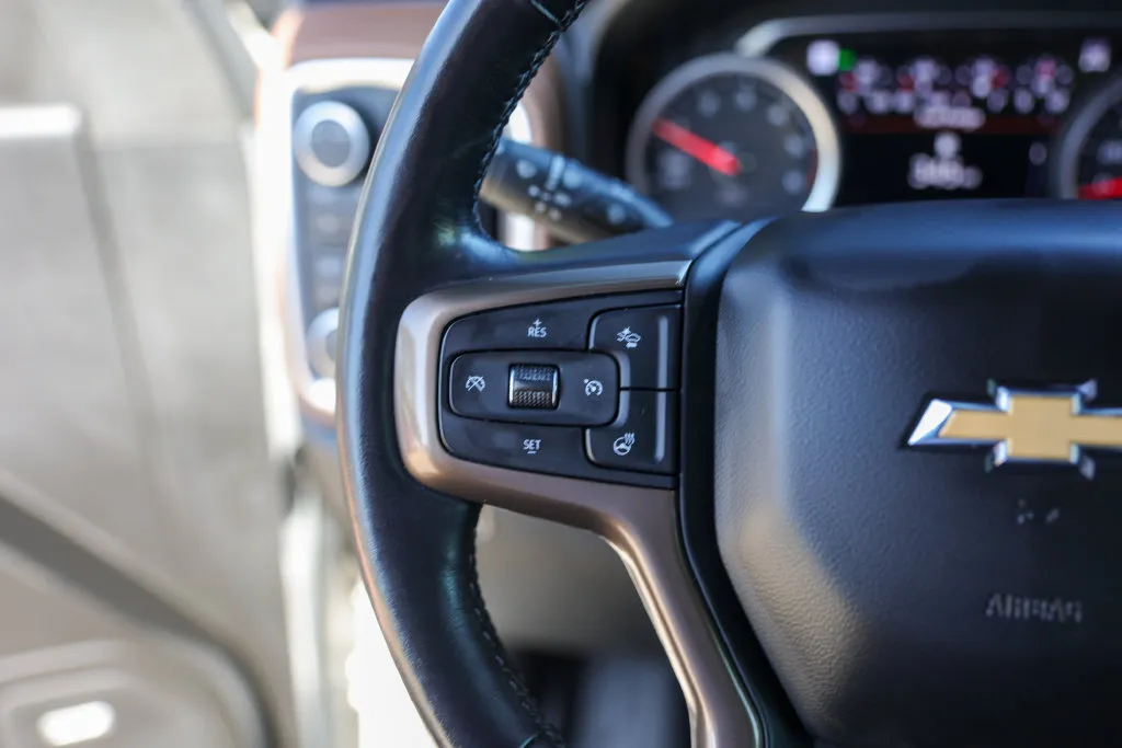 Chevrolet Silverado photo 17