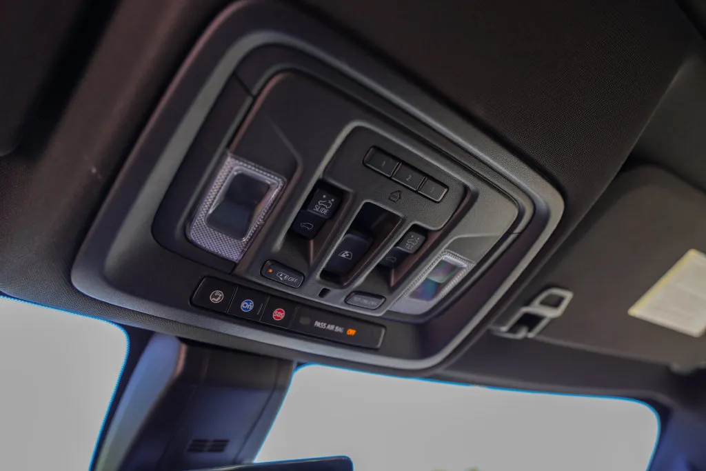 Chevrolet Silverado photo 25