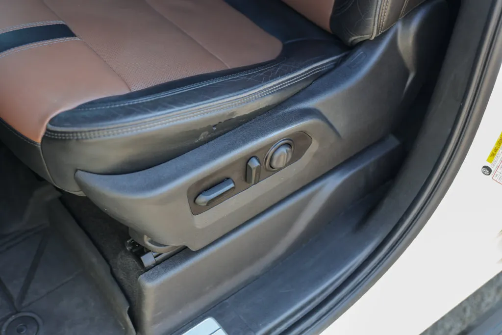 Chevrolet Silverado photo 11
