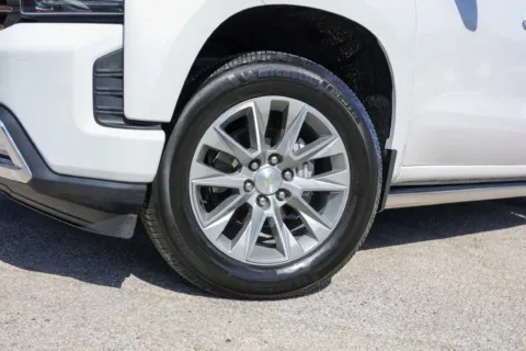 More photos of 2020 Chevrolet Silverado 1500 High Country at Covert Buick GMC, TX