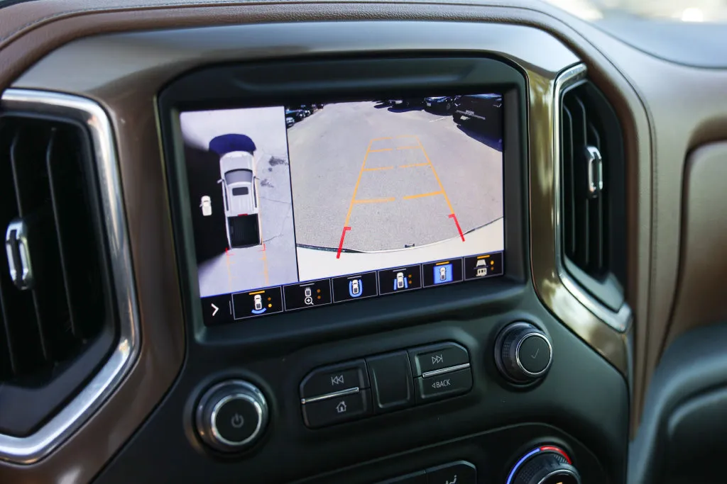 Chevrolet Silverado photo 20