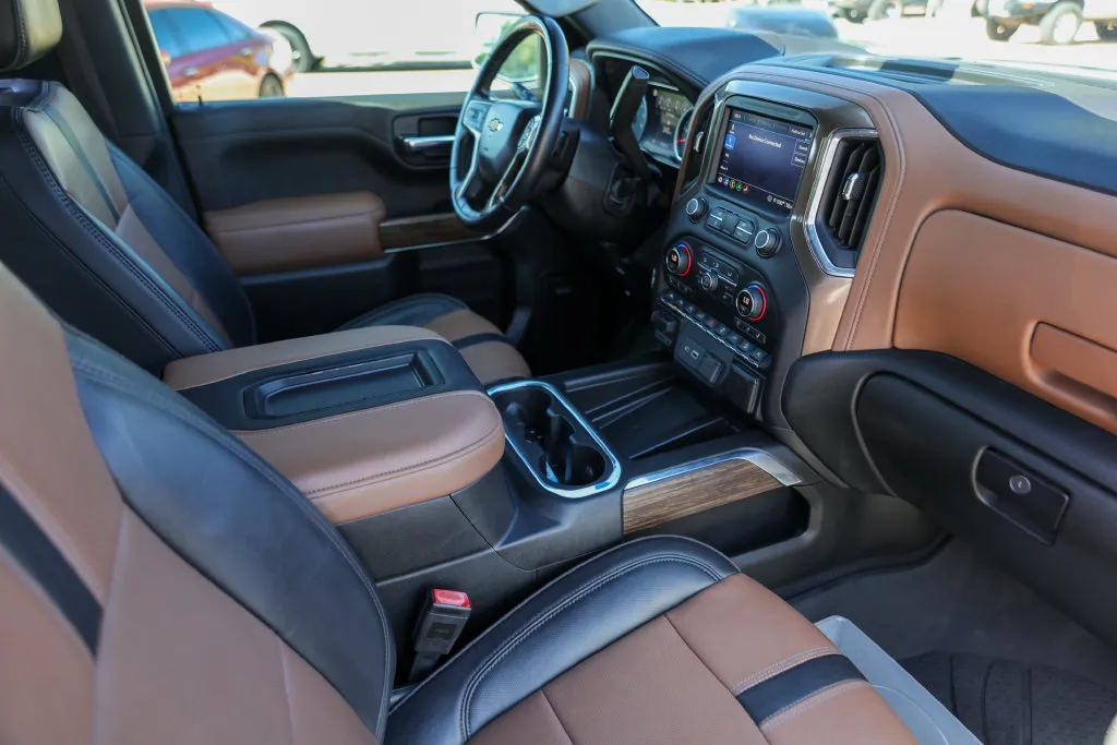 Chevrolet Silverado photo 34