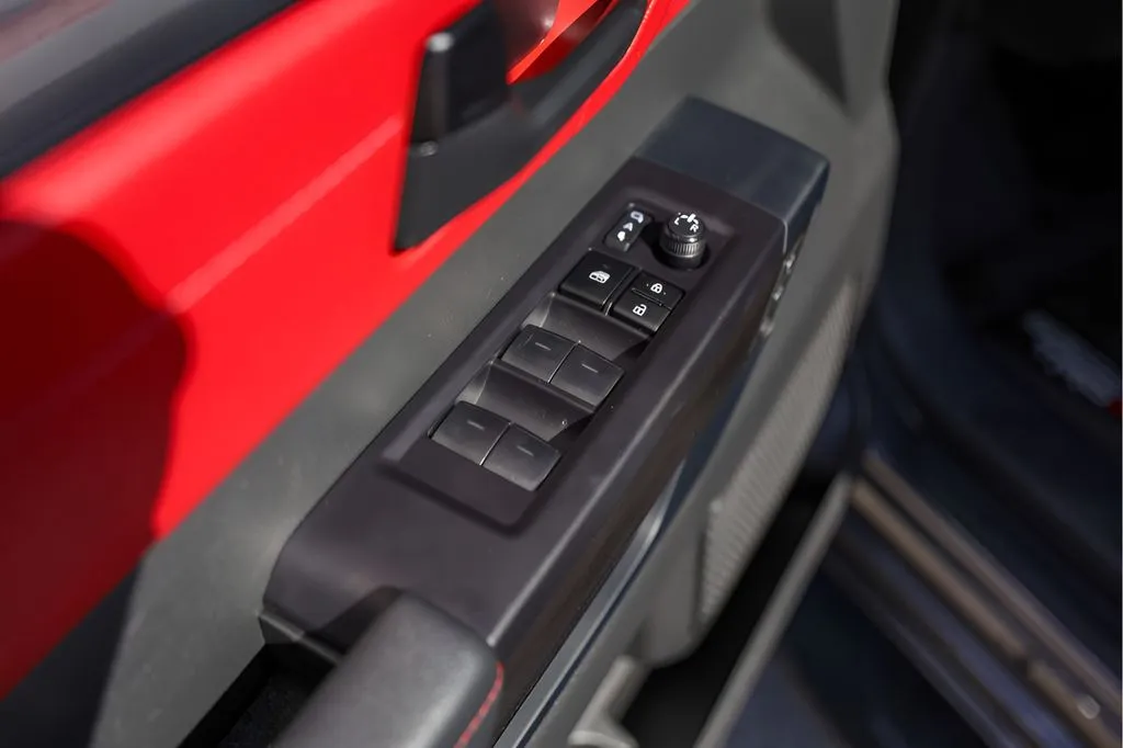 Toyota Sequoia photo 25