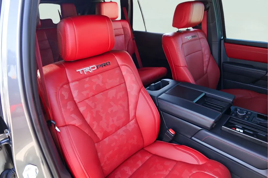 Toyota Sequoia photo 34