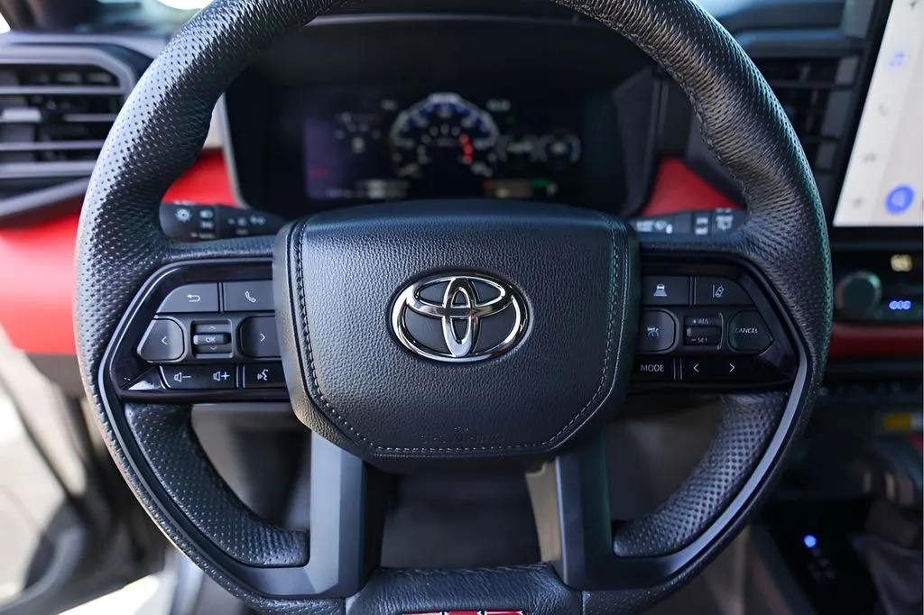 Toyota Sequoia photo 15