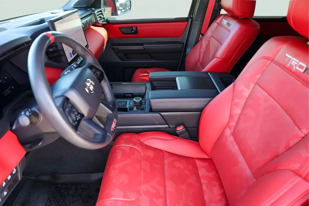 Toyota Sequoia photo 12
