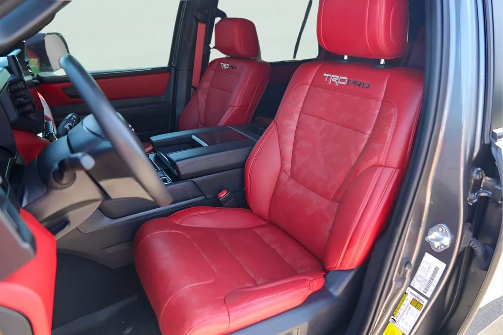 Toyota Sequoia photo 10