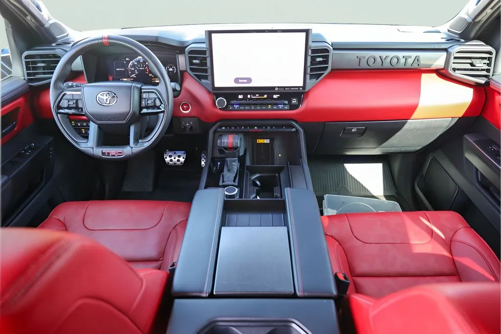 Toyota Sequoia photo 29