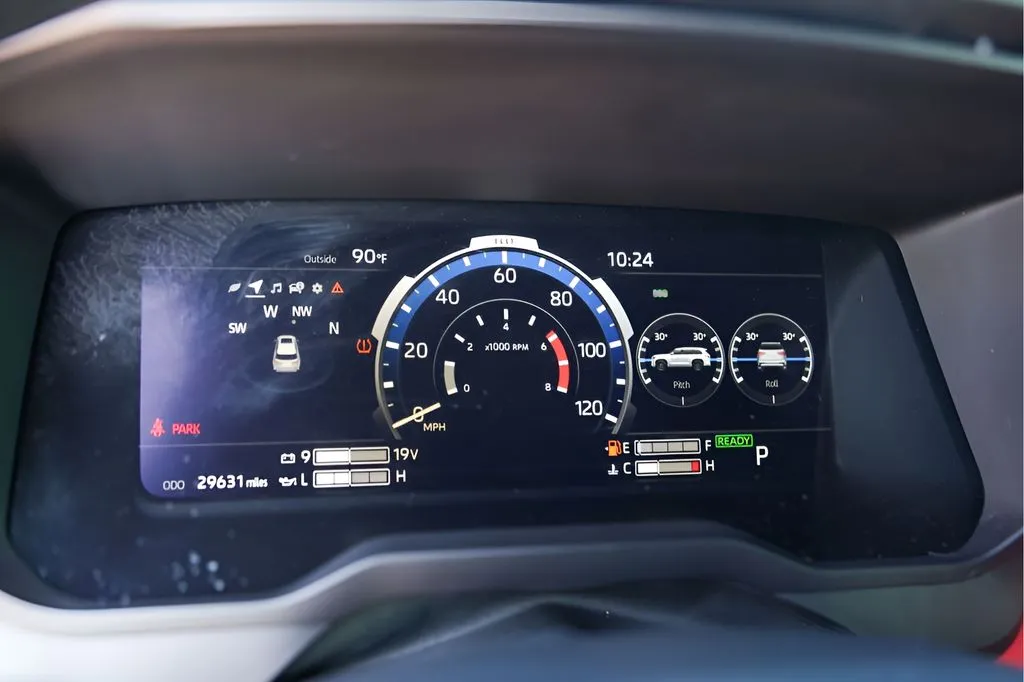 Toyota Sequoia photo 14