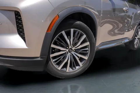 More photos of 2023 INFINITI QX60 Sensory at Covert Buick GMC, TX