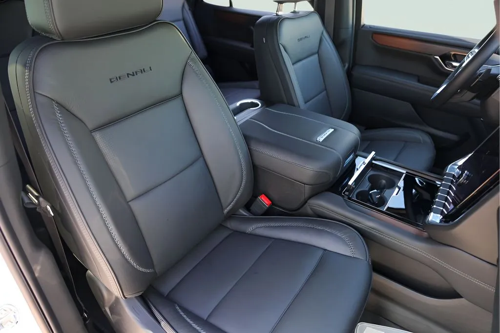 GMC Yukon photo 33