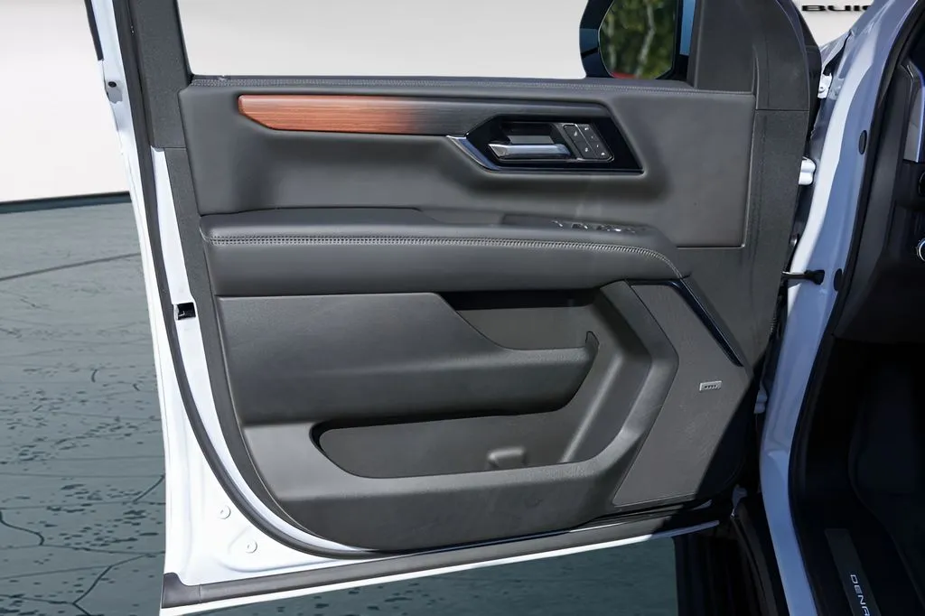 GMC Yukon photo 25