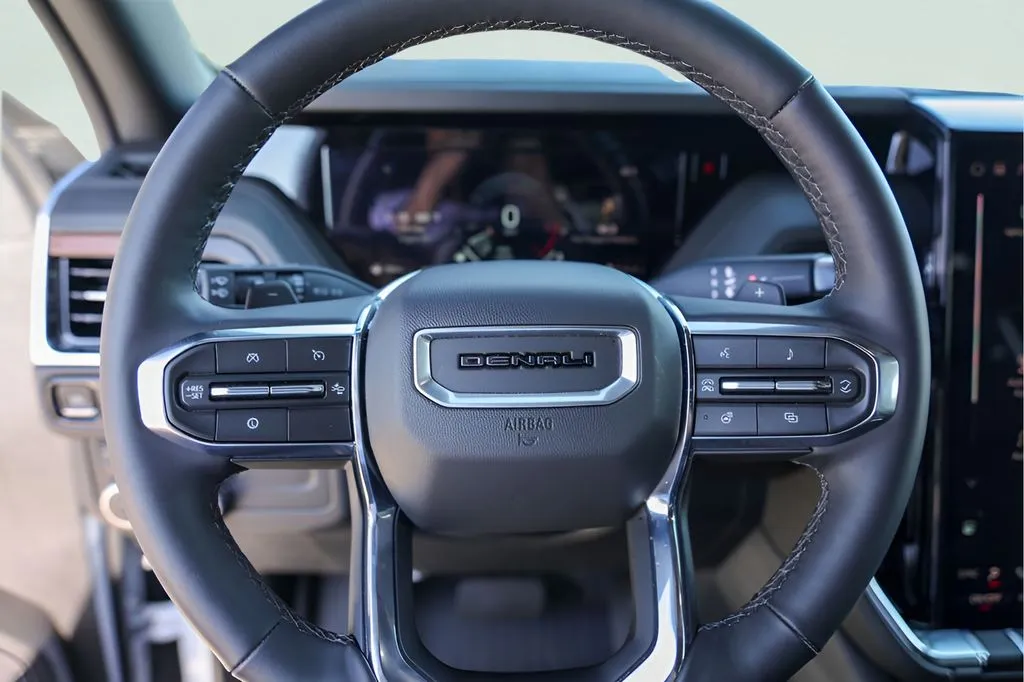 GMC Yukon photo 15